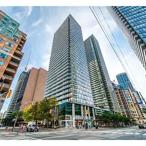 comfy-1-bedroom-den-condo-in-downtown-toronto-1-queen-1.hotelstorontoontario.org/