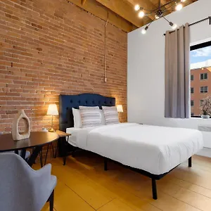 The Little Rooms-old Montréal