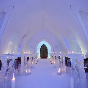 De Glace 4*, Сен-Габриэль-де-Валькартье Канада