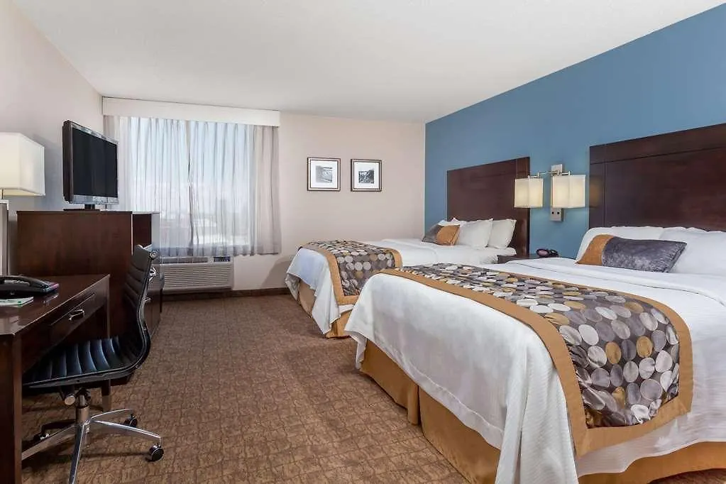 Hotel Wyndham Garden Niagara Falls Fallsview
