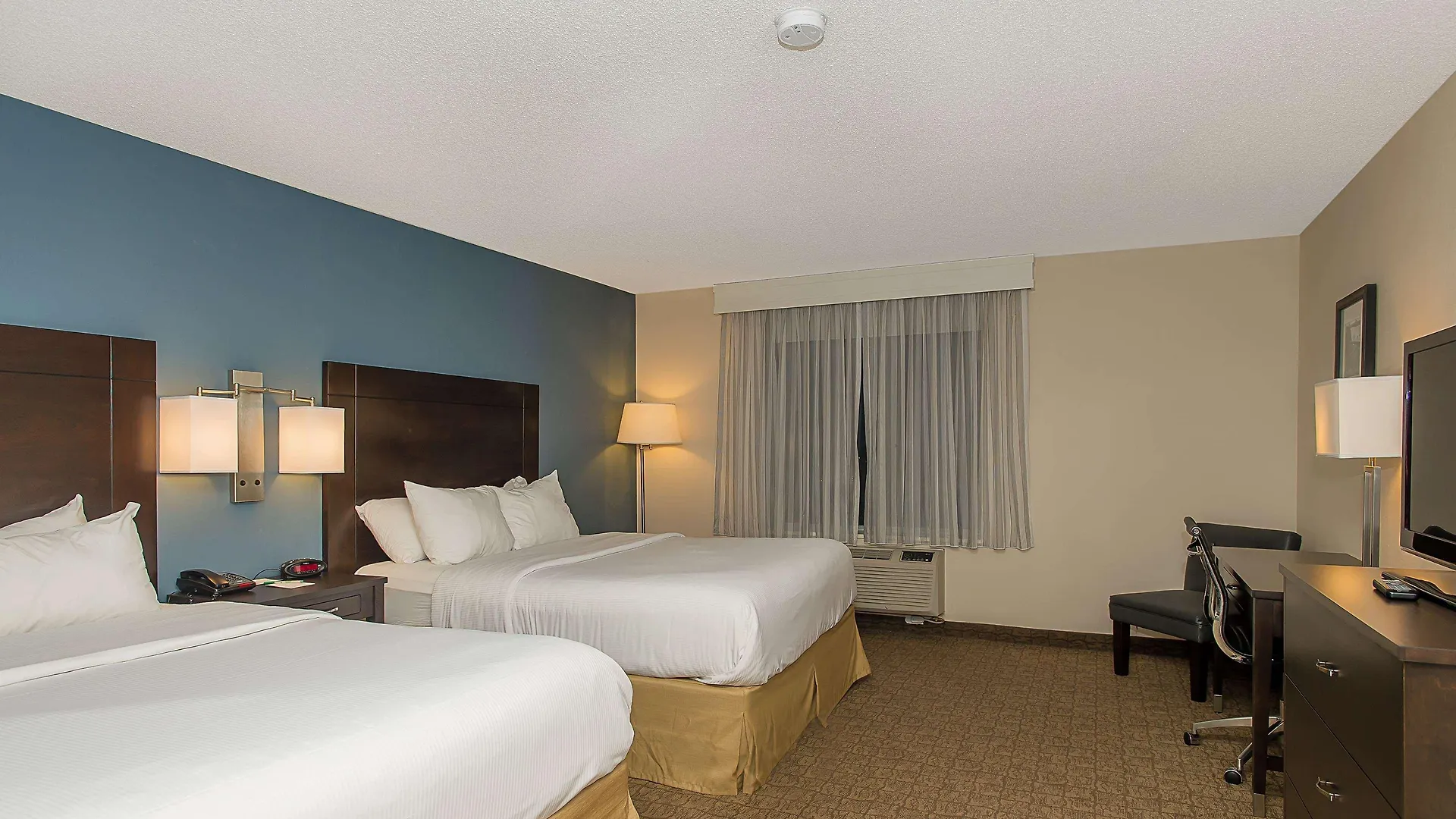 Wyndham Garden Niagara Falls Fallsview