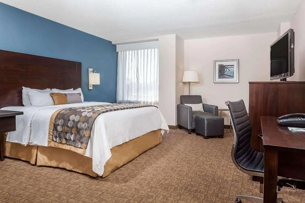 Wyndham Garden Niagara Falls Fallsview