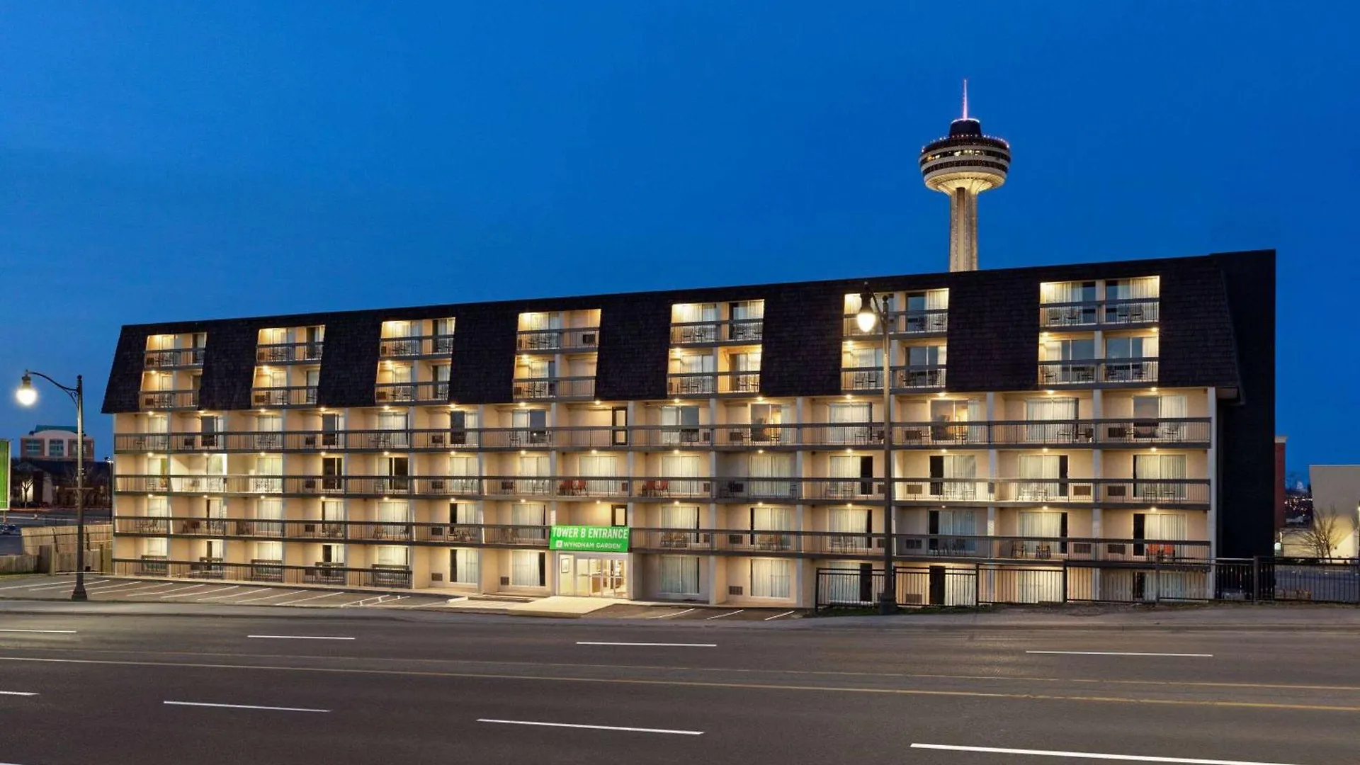 Wyndham Garden Niagara Falls Fallsview Hotel